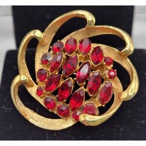 BSK Garnet & Gold Brooch Pin and Clip Earring Set